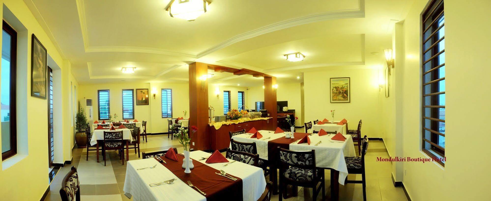 V N E Hotel Phnom Penh Exterior foto