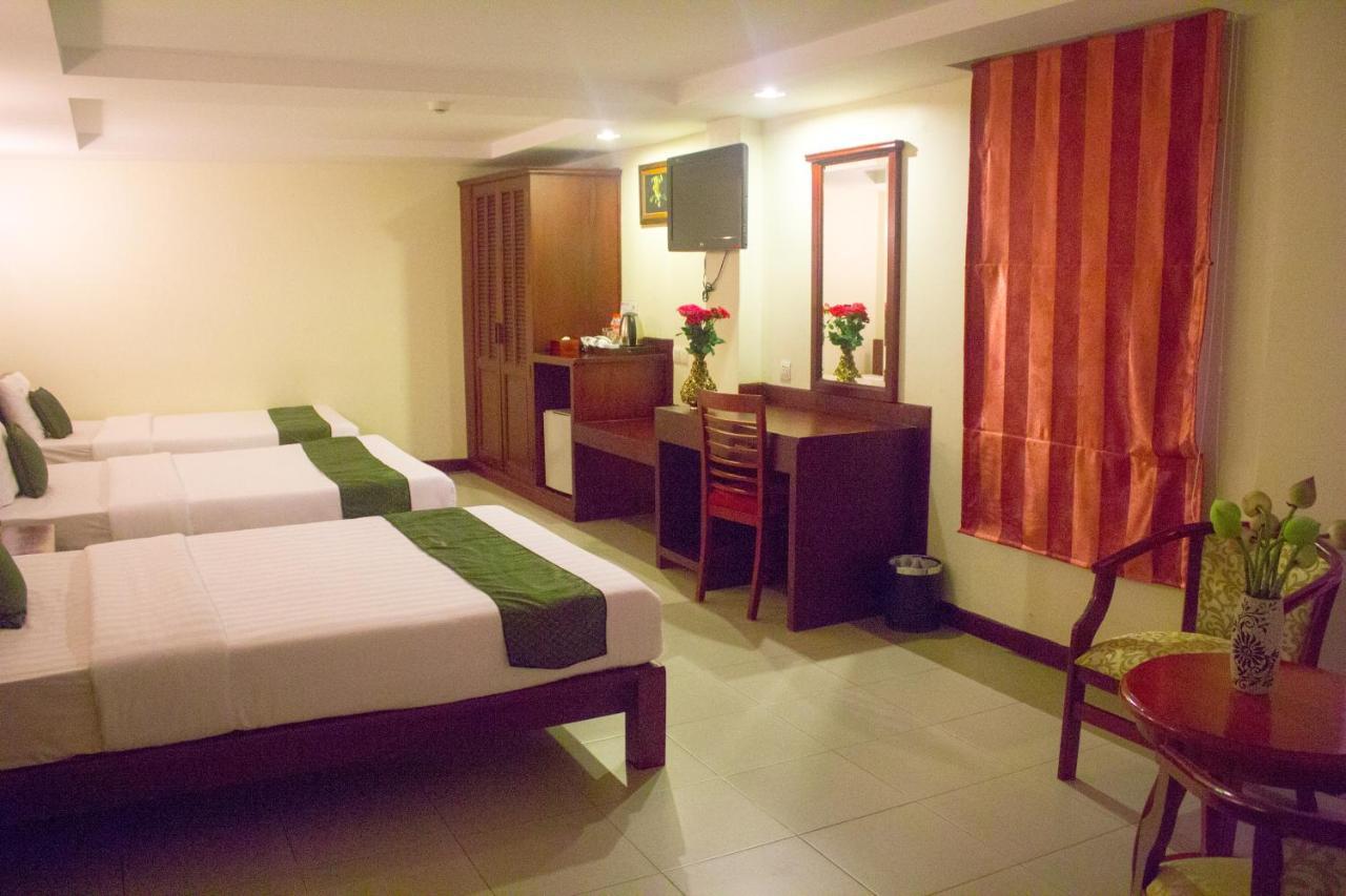 V N E Hotel Phnom Penh Exterior foto